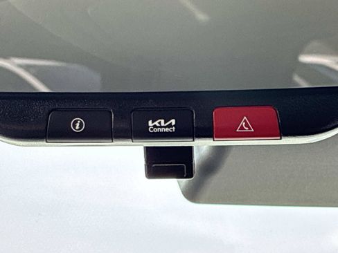 Used 2025 Kia Soul S FWD image 33