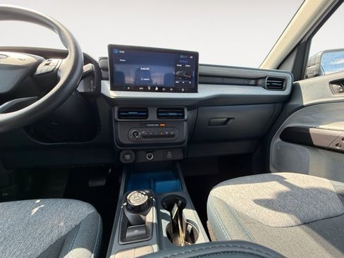 Certified 2025 Ford Maverick XLT FWD image 16