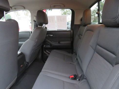 Used 2023 Nissan Frontier SV w/ SV Convenience Package image 19