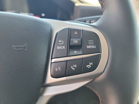 Used 2026 Ford Explorer Active AWD/4WD image 26