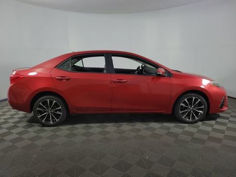 Used 2017 Toyota Corolla SE w/ SE Premium Package FWD image 12