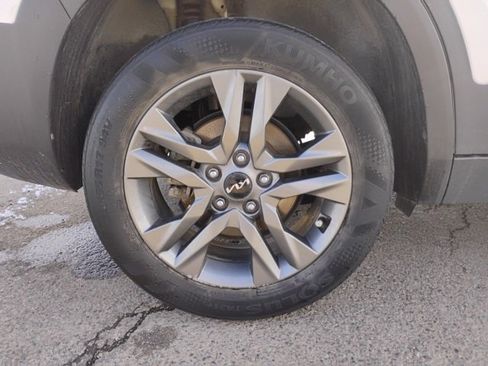 Used 2022 Kia Seltos LX image 13