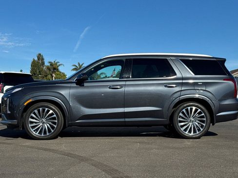 Used 2025 Hyundai Palisade Calligraphy image 9