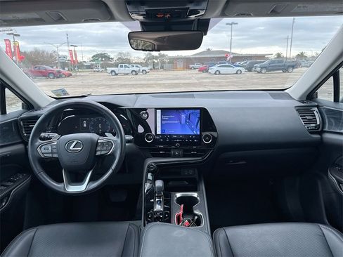 Used 2025 Lexus NX 250 250 Premium image 30