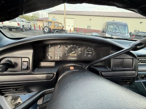 Used 1997 Ford F250 4x4 Regular Cab Heavy Duty image 29
