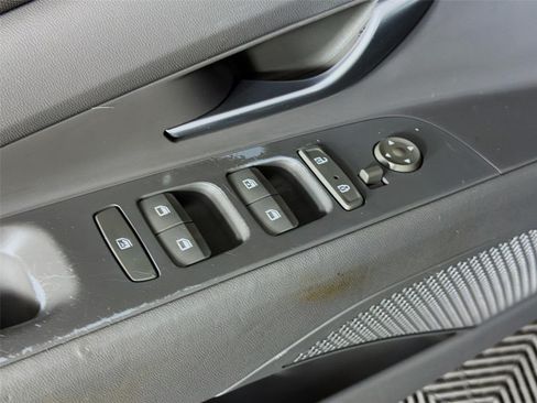 Certified 2022 Hyundai Elantra SEL w/ Convenience + Premium Package FWD image 19