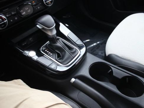 Used 2023 Kia Soul GT-Line FWD image 12