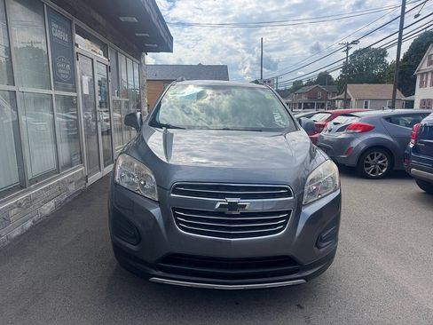 Used 2015 Chevrolet Trax LT w/ LT Plus Package AWD/4WD image 2