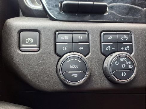Used 2025 Chevrolet Silverado 3500 High Country w/ High Country Premium Package AWD/4WD image 20