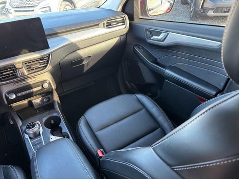 Used 2023 Ford Escape Platinum image 15