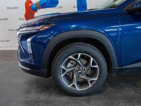 Used 2024 Chevrolet Trax LT w/ Driver Confidence Package FWD image 15
