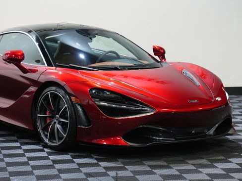 Used 2018 McLaren 720S image 9