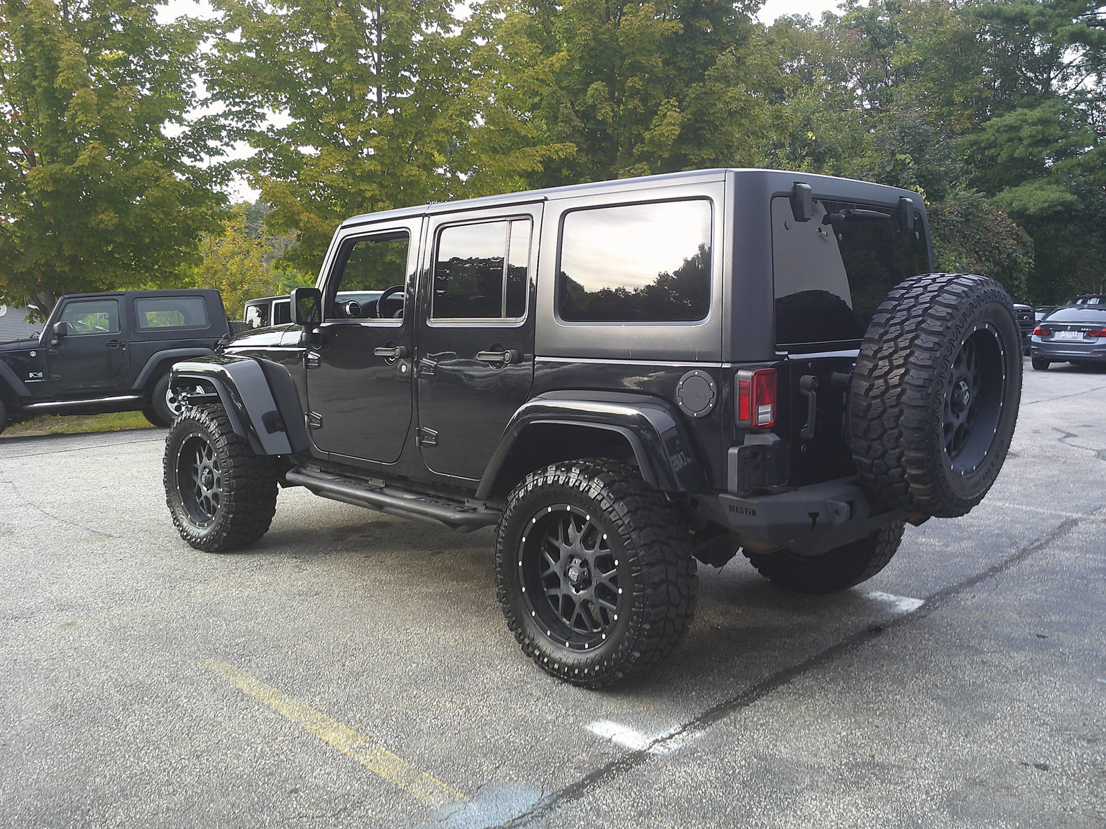 Used 2016 Jeep Wrangler Unlimited Sahara w/ Dual Top Group AWD/4WD image 7