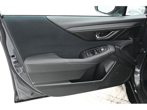 Used 2024 Subaru Outback Premium image 8