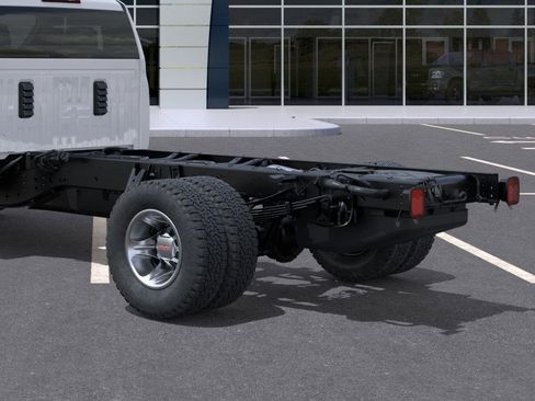 New 2026 GMC Sierra 3500 Pro w/ Convenience Package image 15