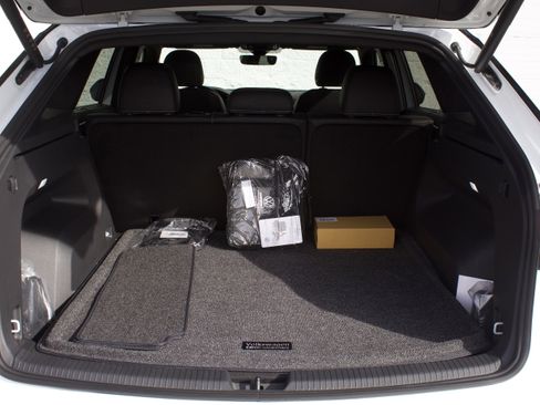 New 2026 Volkswagen Atlas Cross Sport SEL R-Line image 30