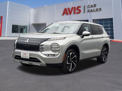 Used 2024 Mitsubishi Outlander SE