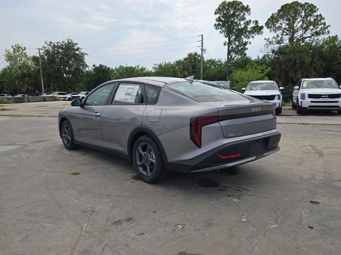 New 2026 Kia K4 FWD image 6