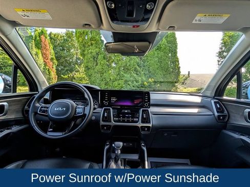 Used 2022 Kia Sorento S w/ Panoramic Sunroof Package AWD/4WD image 13