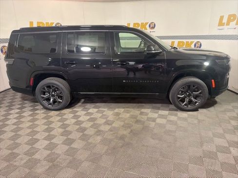New 2026 Jeep Grand Wagoneer Limited w/ Premium Group II AWD/4WD image 4
