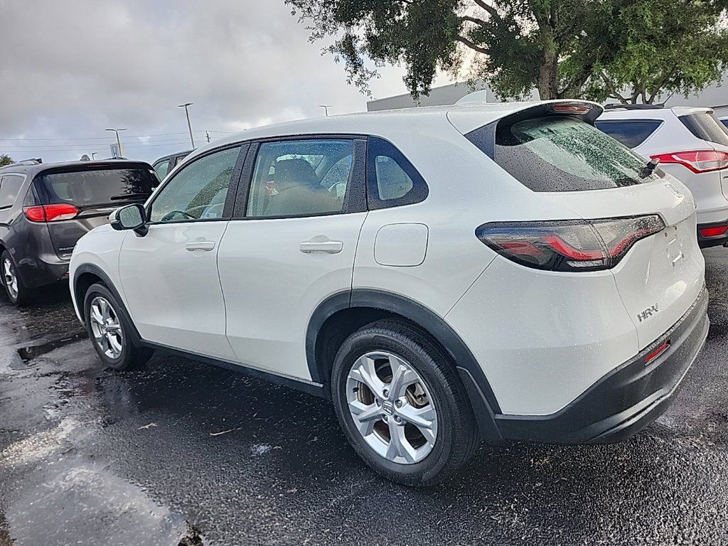 Used 2024 Honda HR-V LX image 8