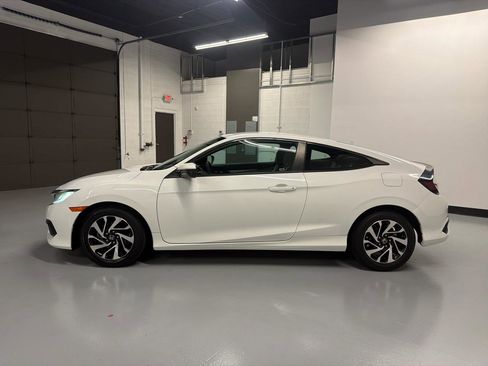 Used 2016 Honda Civic LX image 4