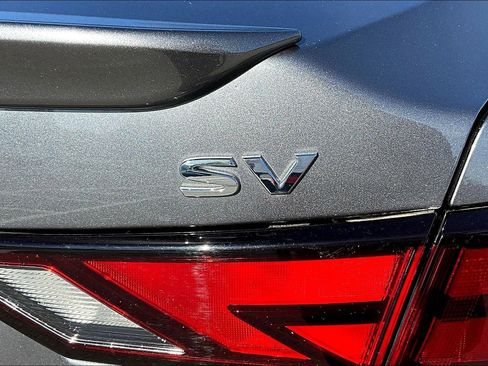Certified 2022 Nissan Sentra SV w/ Electronics Package FWD image 24