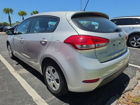 Used 2017 Kia Forte LX FWD image 13