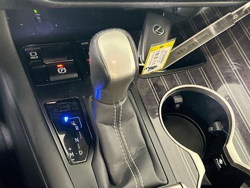 Used 2022 Lexus RX 350 AWD w/ Luxury Package image 17