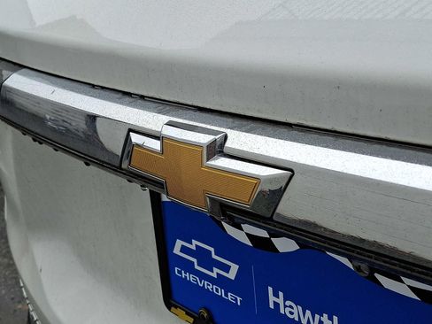 Used 2023 Chevrolet Traverse LT image 5