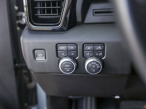 Used 2024 GMC Sierra 1500 AT4 w/ AT4 Preferred Package image 23