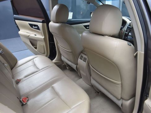 Used 2013 Nissan Altima 2.5 SV image 17