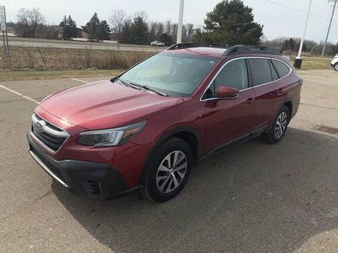 Used 2020 Subaru Outback Premium image 1