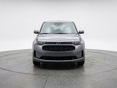 Used 2025 Kia Soul LX w/ LX Technology Package image 2