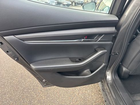 Used 2023 MAZDA MAZDA3 s image 18