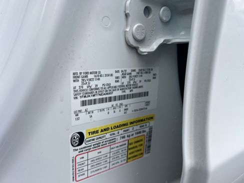 Certified 2022 Ford Expedition Max Platinum image 17