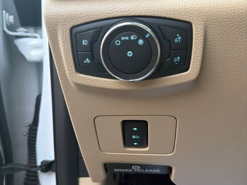 Used 2020 Ford F350 Lariat w/ FX4 Off-Road Package image 13