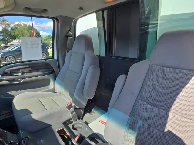 Used 2007 Ford F450 2WD Regular Cab Super Duty image 11
