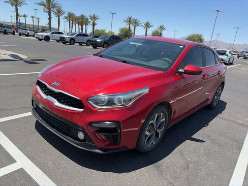 Used 2021 Kia Forte LXS FWD image 2