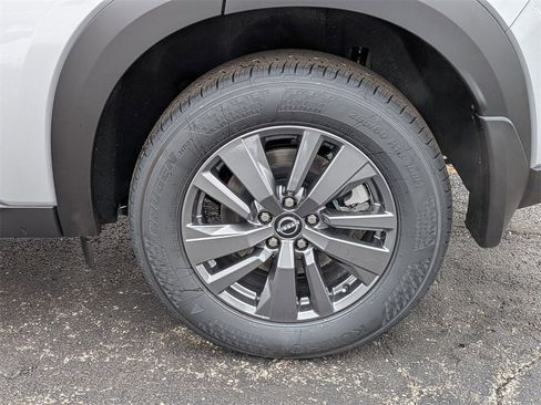 New 2025 Nissan Pathfinder SV image 22