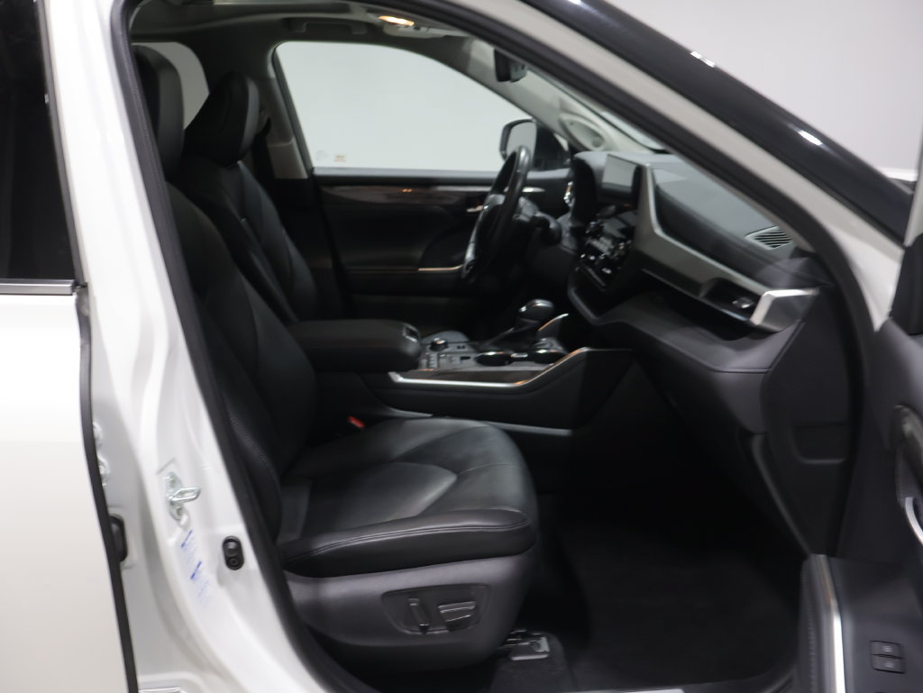 Used 2020 Toyota Highlander Limited AWD/4WD image 23