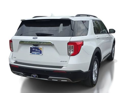 Certified 2023 Ford Explorer XLT w/ Equipment Group 202A AWD/4WD image 4