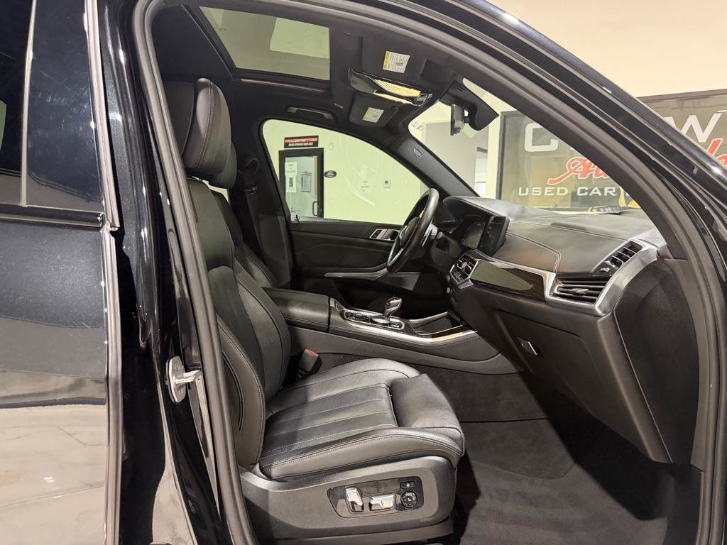 Used 2020 BMW X5 M50i w/ Premium Package AWD/4WD image 18