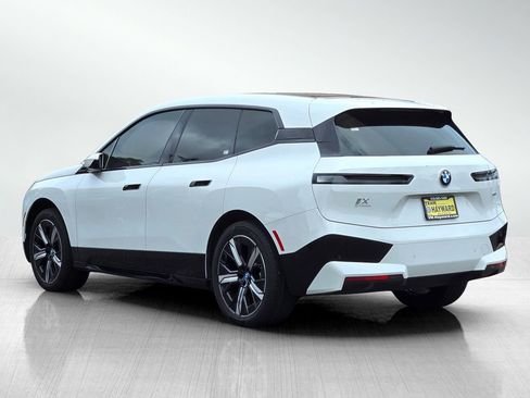 Used 2024 BMW iX xDrive50 w/ Sport Package image 7