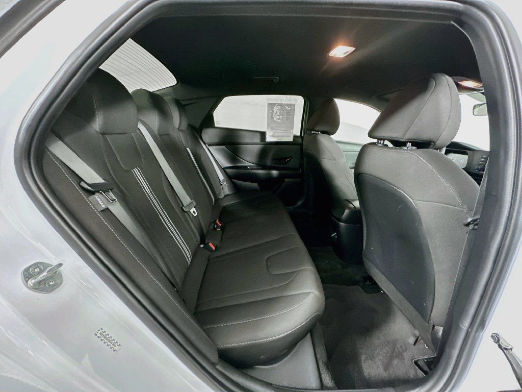 Used 2025 Hyundai Elantra Sport w/ Cargo Package FWD image 25