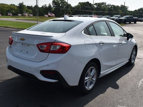 Used 2016 Chevrolet Cruze LT w/ Convenience Package FWD image 4