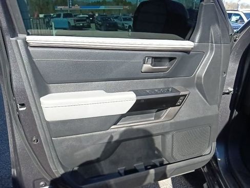 Used 2025 Toyota Tundra Limited image 11