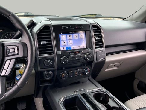 Used 2019 Ford F150 XLT w/ Equipment Group 302A Luxury AWD/4WD image 7
