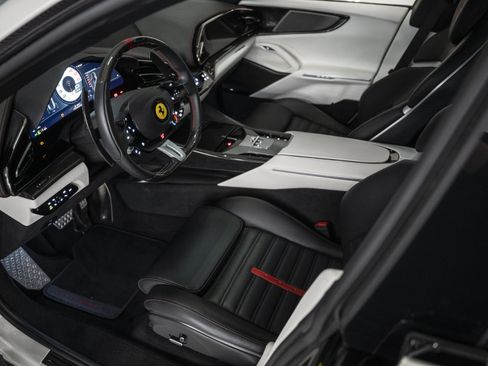 Used 2024 Ferrari Purosangue AWD/4WD image 35