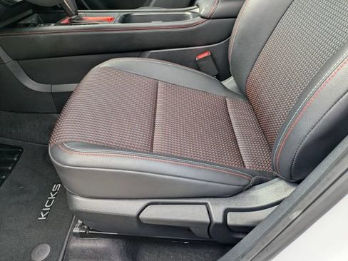 Used 2026 Nissan Kicks SR FWD image 15